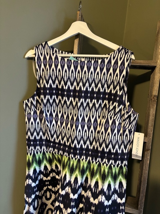 Maggy London Abstract Print Dress - Picture 4 of 6